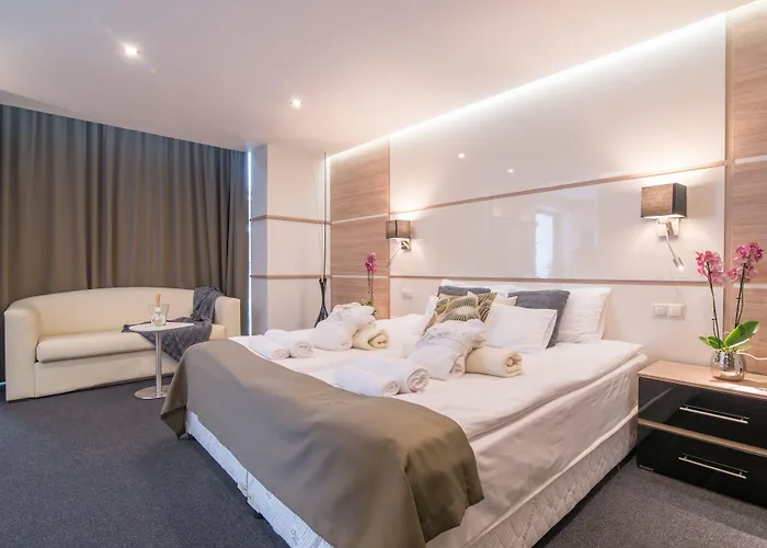 Hotel Zena Beauty & Shopping Center